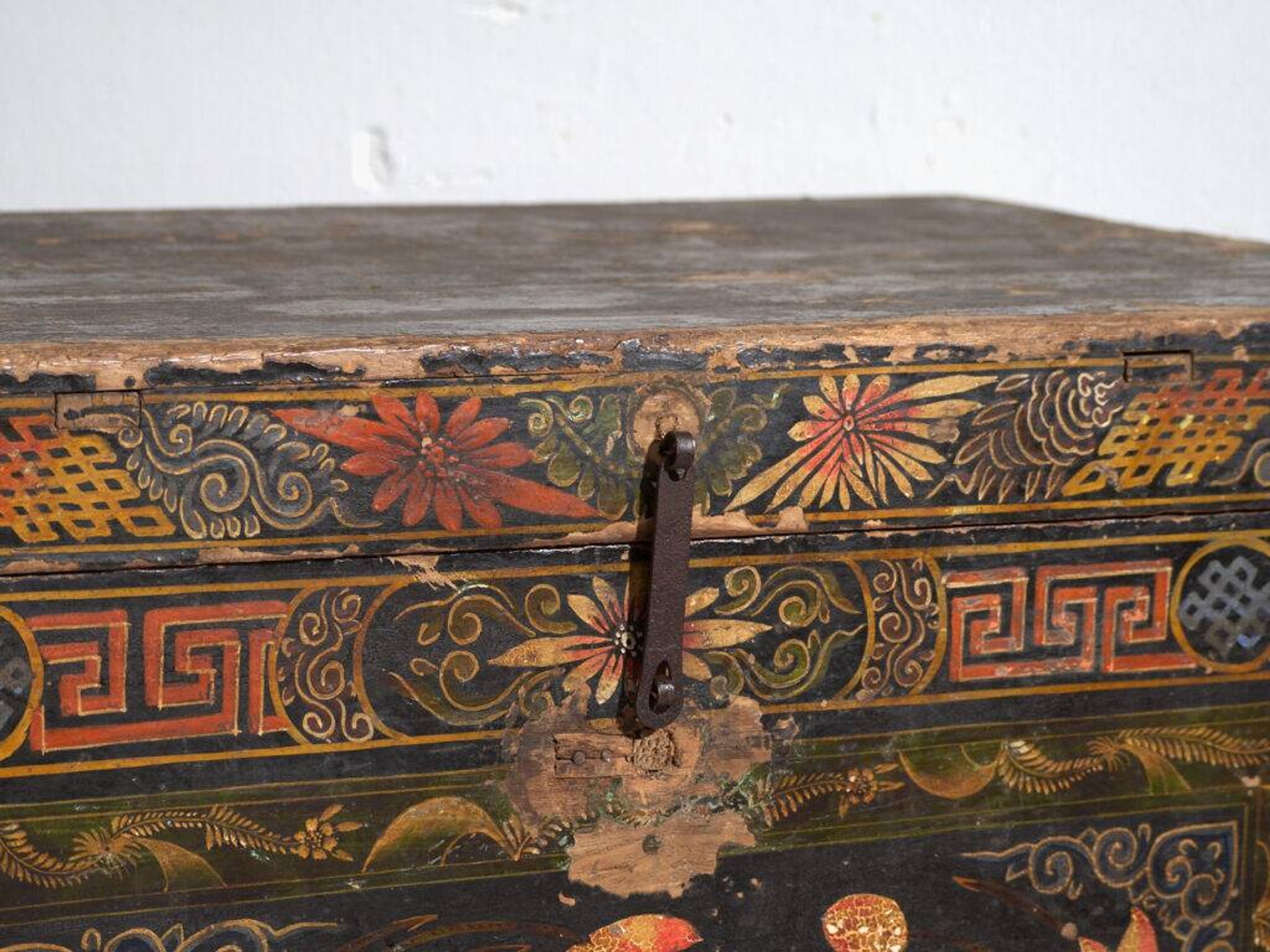 Antique Chinese chest painted in pine wood – China, circa 1900