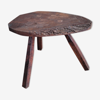Tabouret tripode brutaliste