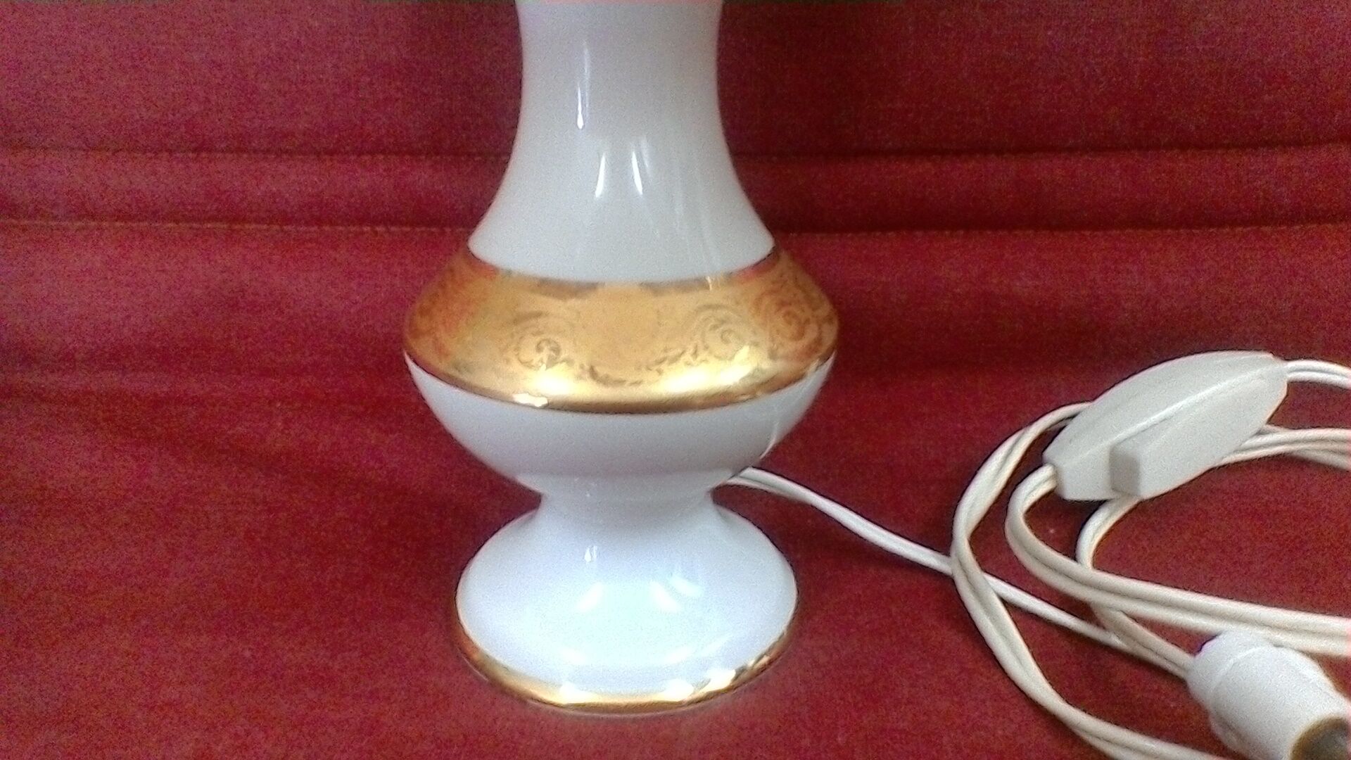 Porcelain bedside lamp
