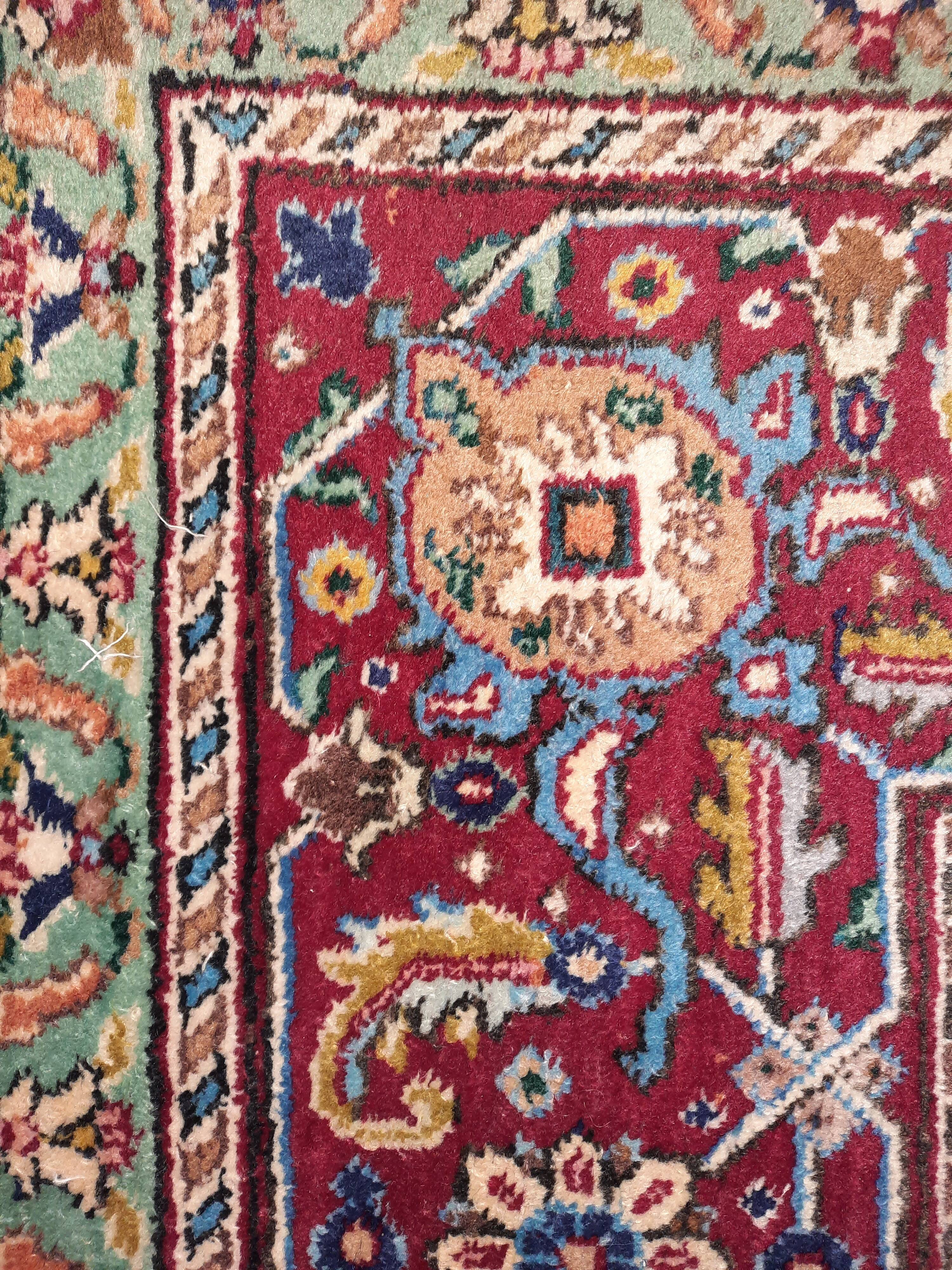 Large vintage Persian wool rug (250 × 350 cm) – warm colours