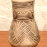 Ceramic vase 60s chart
