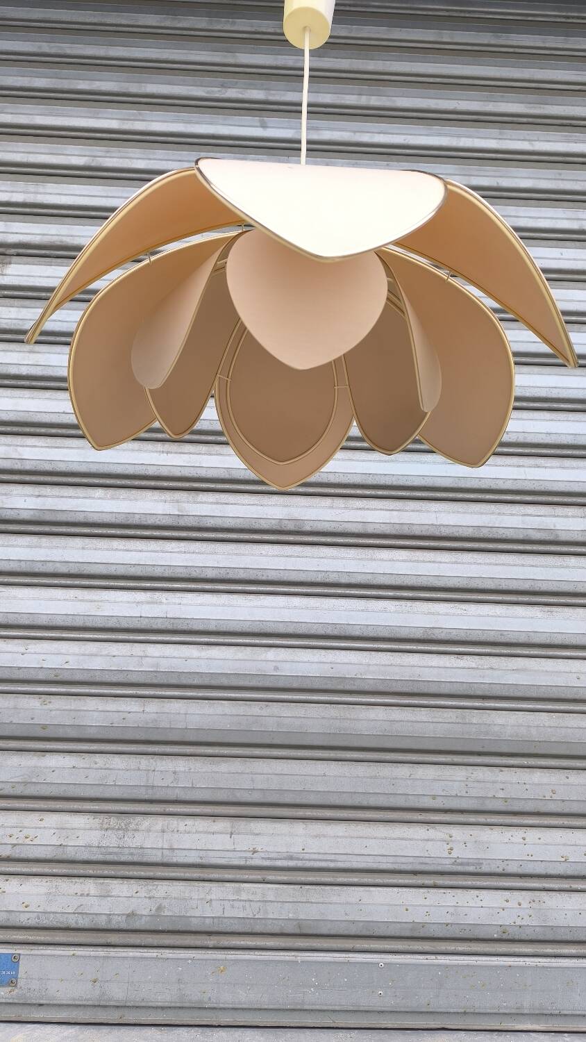 60s flower pendant light