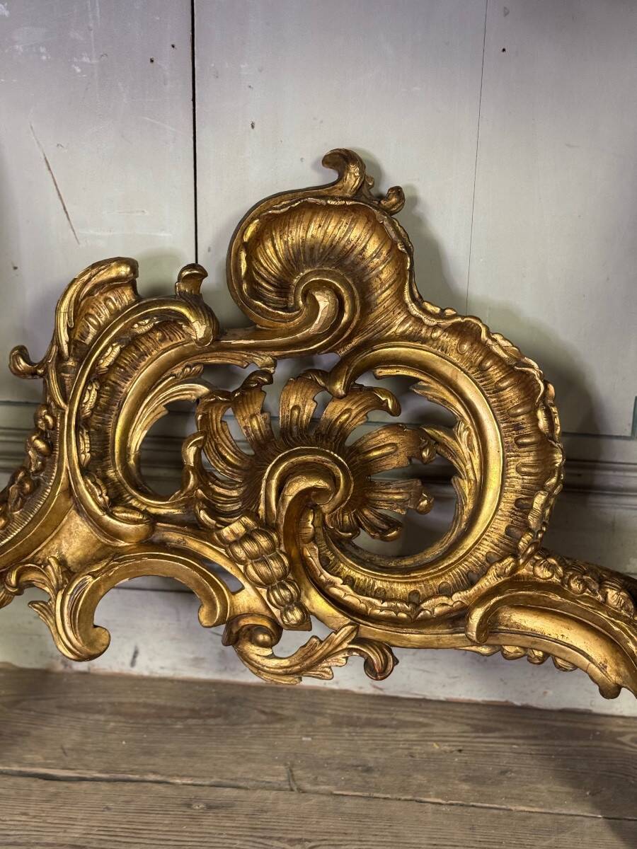 Important Louis XV Console in Carved and Gilded Wood, Breccia d'Aleppo Marble,