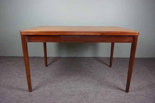 Stretchy vintage dining table Cees Braakvan for Pastoe