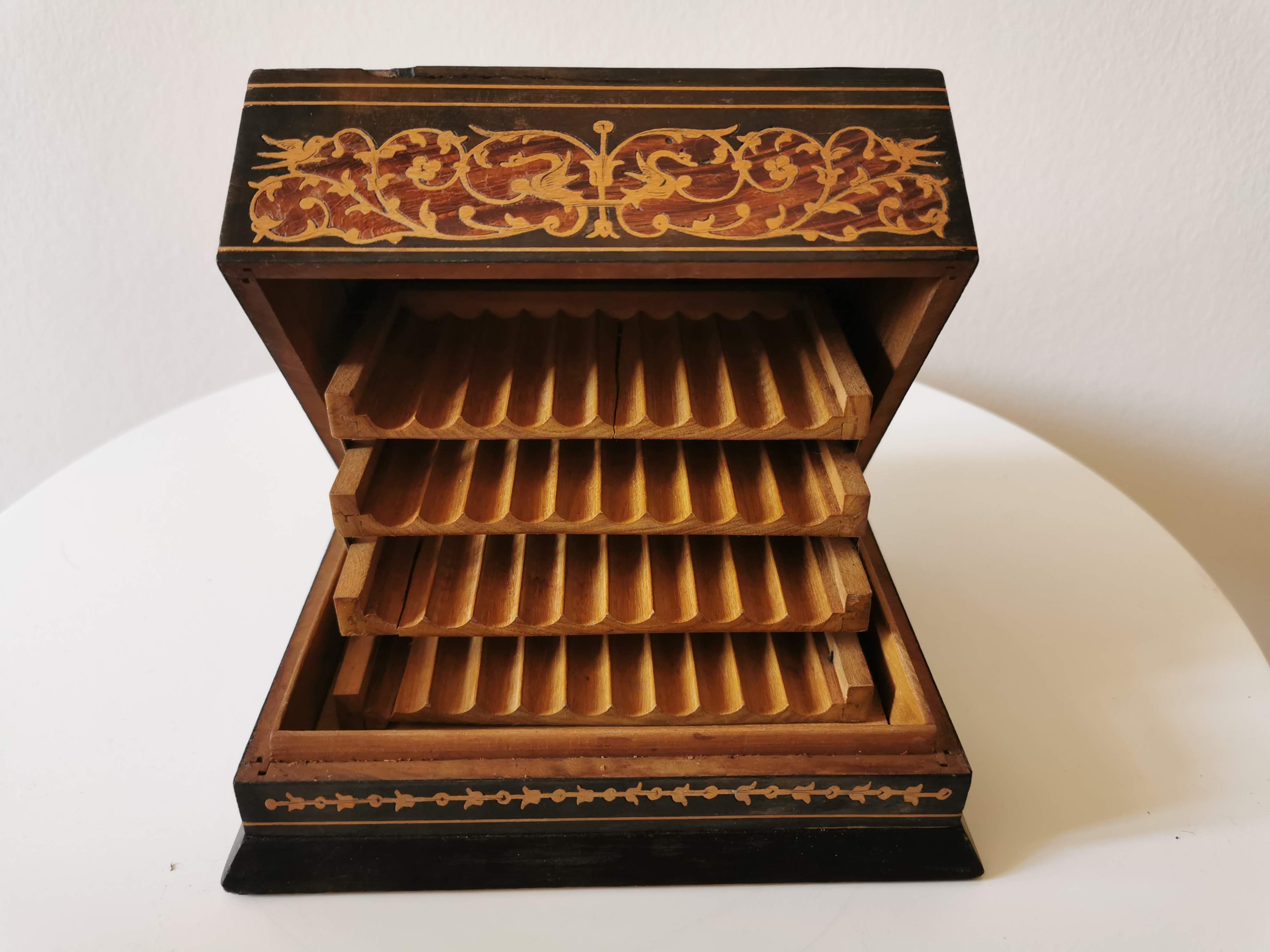 Inmemarked cigarette box