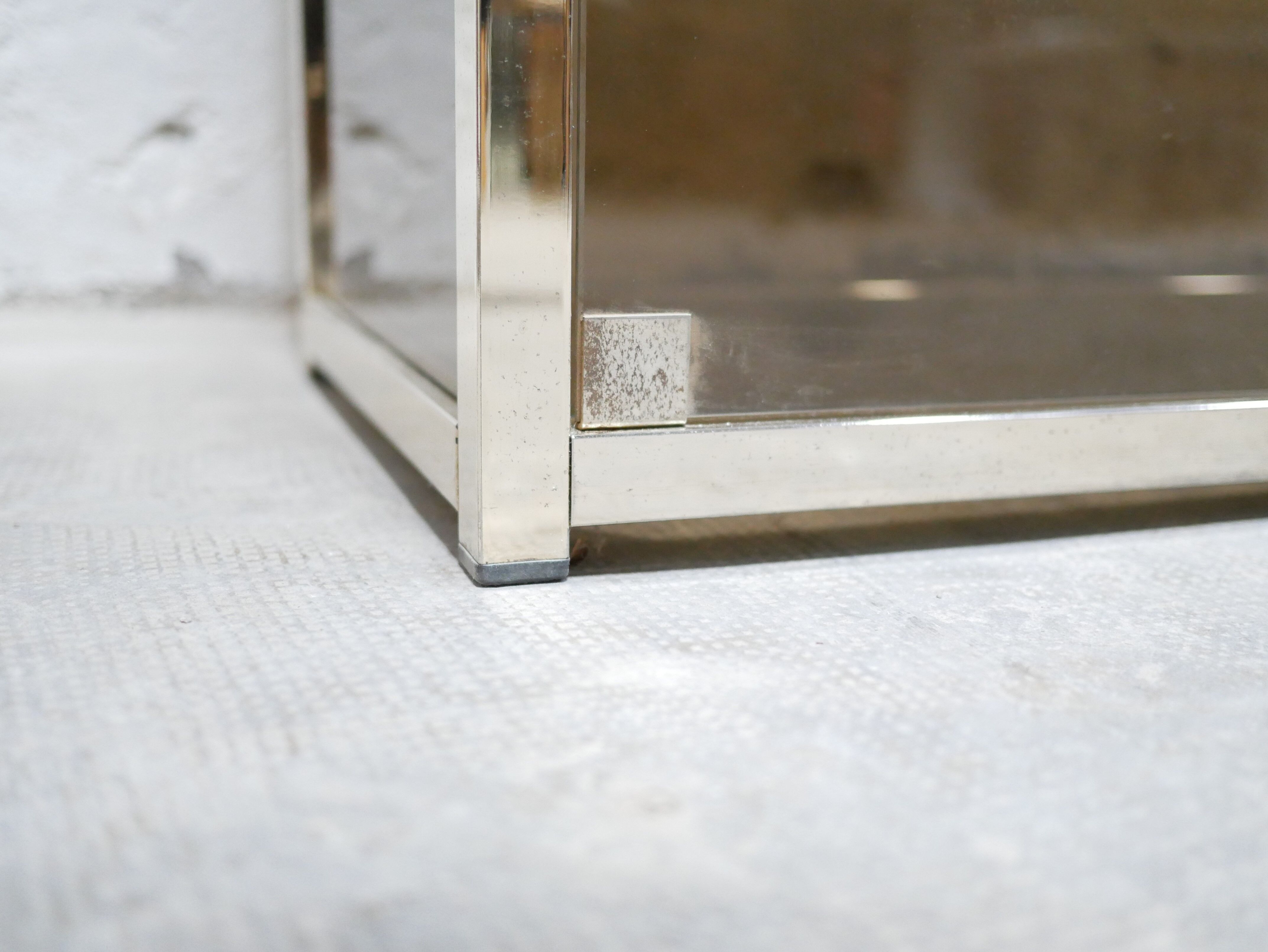 Bookcase vintage shelf in brass and smoked glass