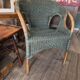 Fauteuil en osier bleu
