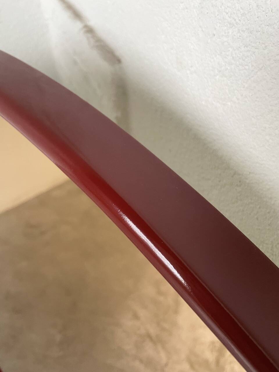 Red lacquered console and its mirror from the 80s