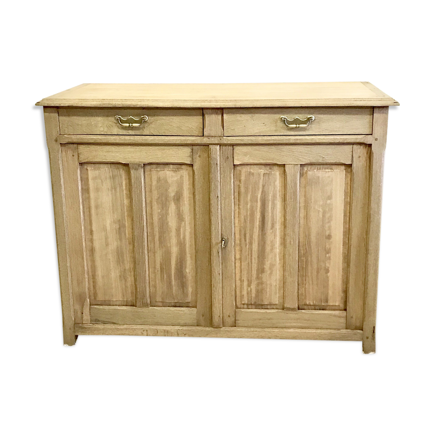 Parisian buffet made of raw wood