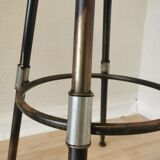 Chaise de bar vintage en métal faite à la main : siège pivotant en cuir à hauteur réglable