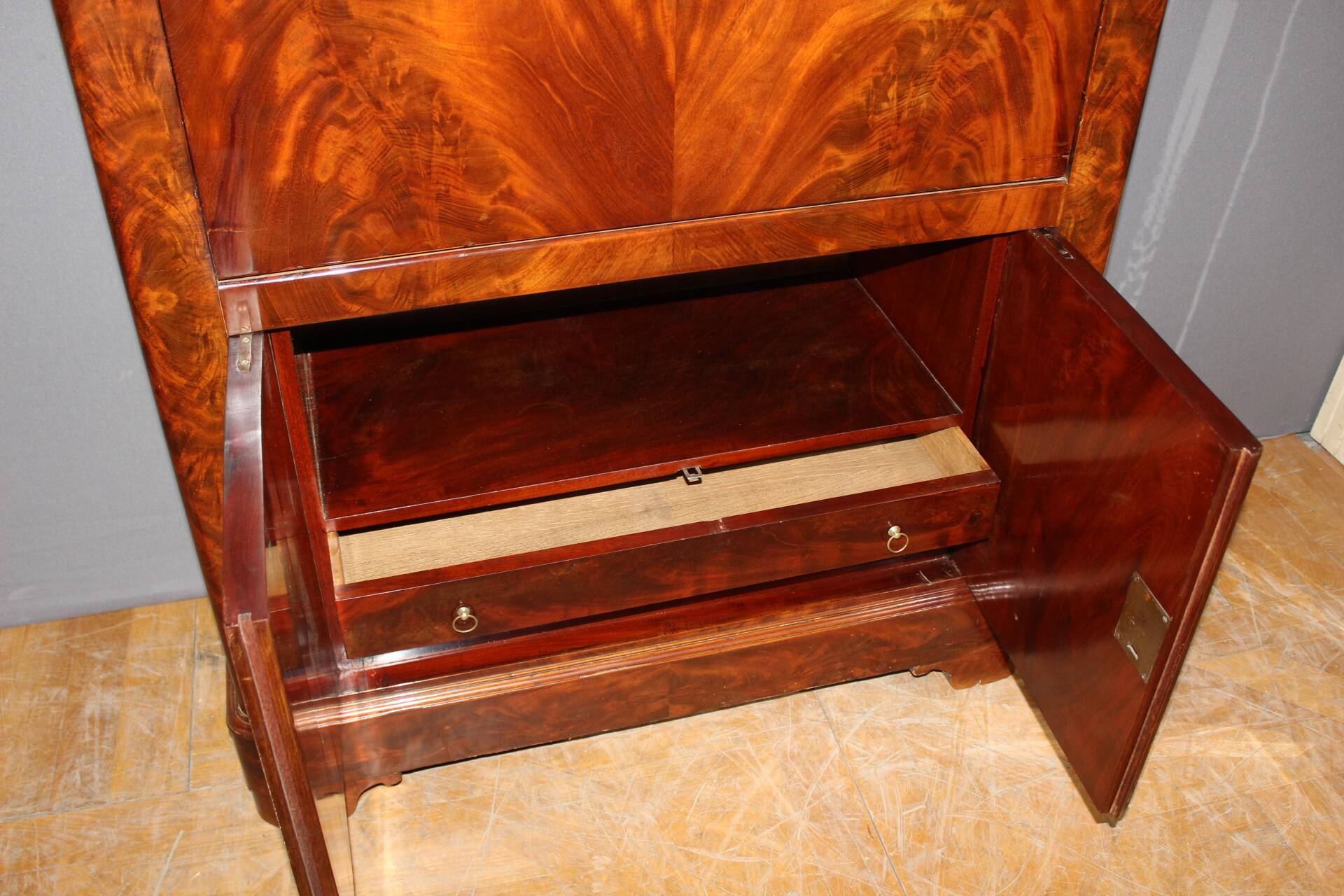 Charles X Secretary in Mahogany and Maple, early 19th century