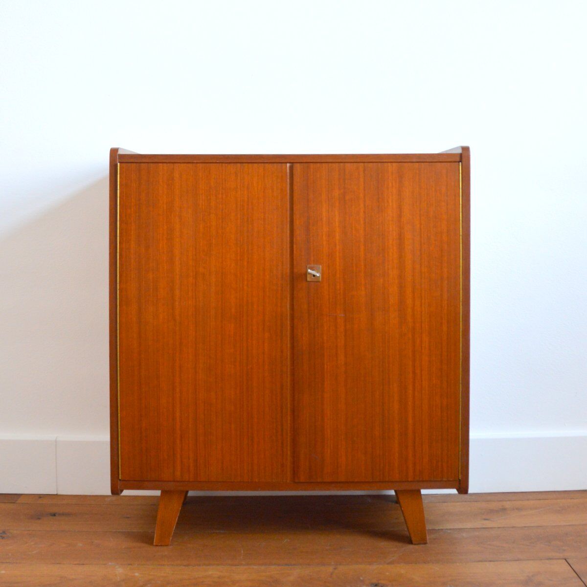 Small vintage 1960s row