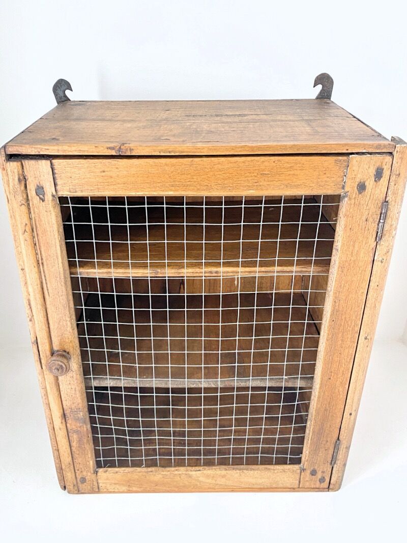 Wooden wall-mounted toilet cabinet