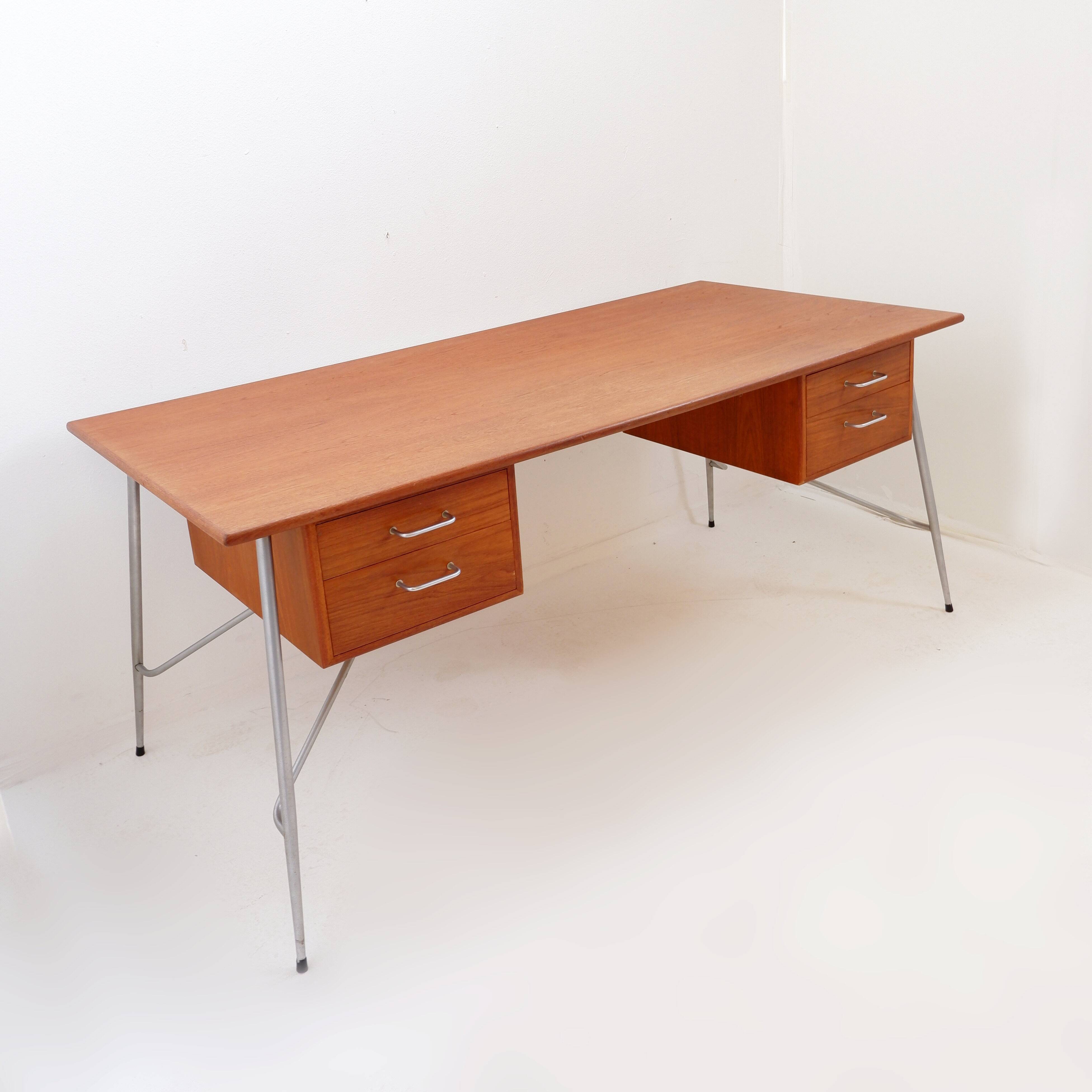 Model 202 teak desk by Børge Mogensen, 1950s