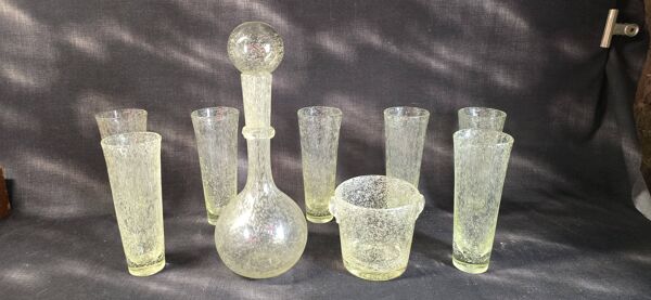 Lot de verrerie bullée Biot – carafe, verres et seau à glace – années 1960