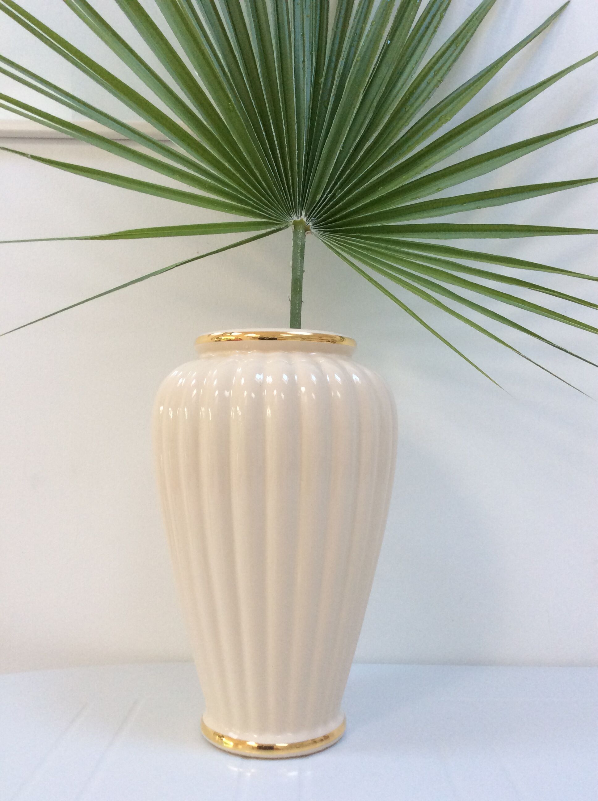 Elegant vase of the 1970s