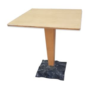 Table basse en bois et