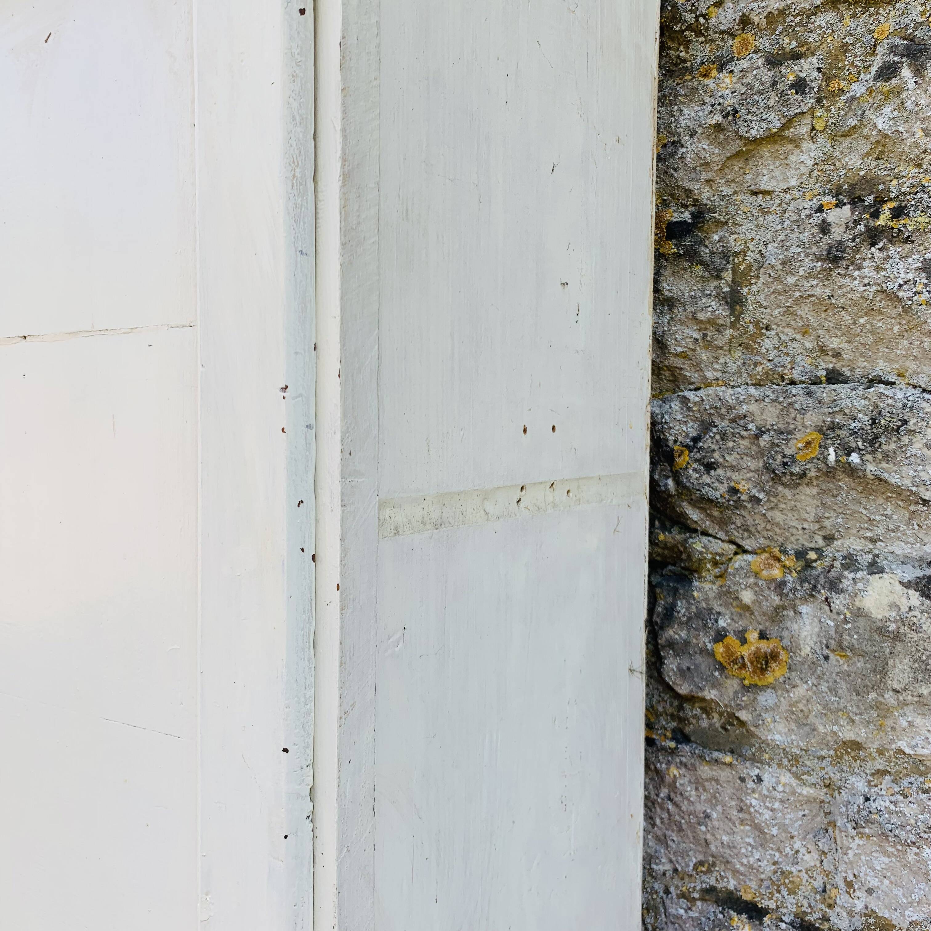 White cabinet - 1 door