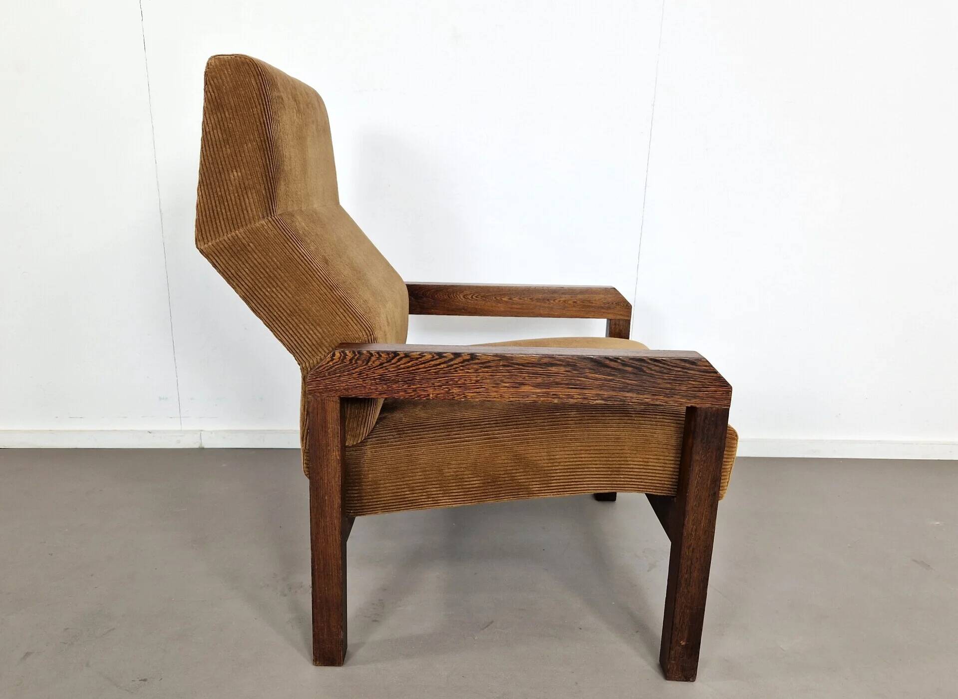 Spectrum SZ 72 lounge chair | Martin Visser