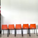 Chaise d'écolier orange