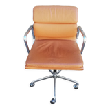 Soft pad E 217 chair by Charles & Ray Eames