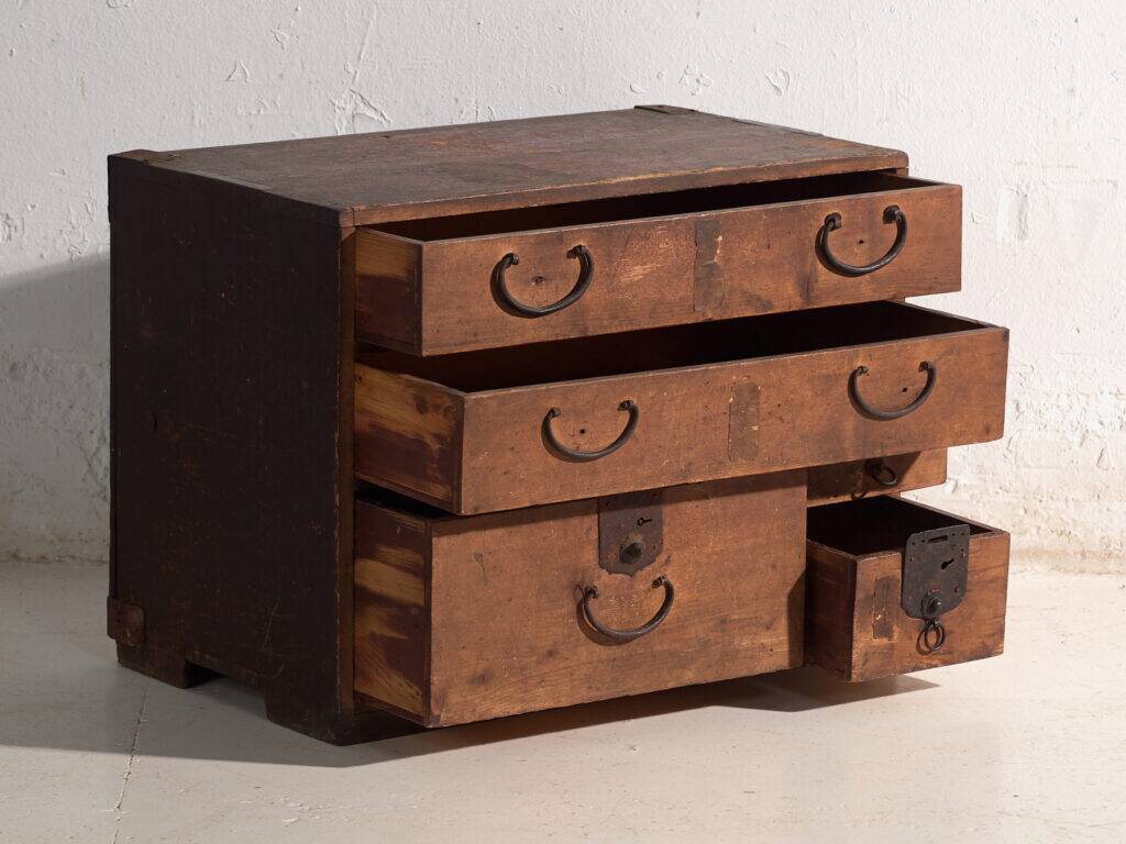 Antique Japanese tansu chest – Japan, circa 1910