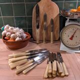 Set of 25 horn and stainless steel knives