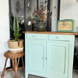 Ancien buffet parisien vert amande