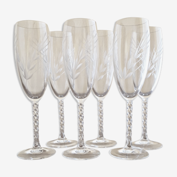 6 flûtes à champagne en cristal à décor de blé et pied torsadé