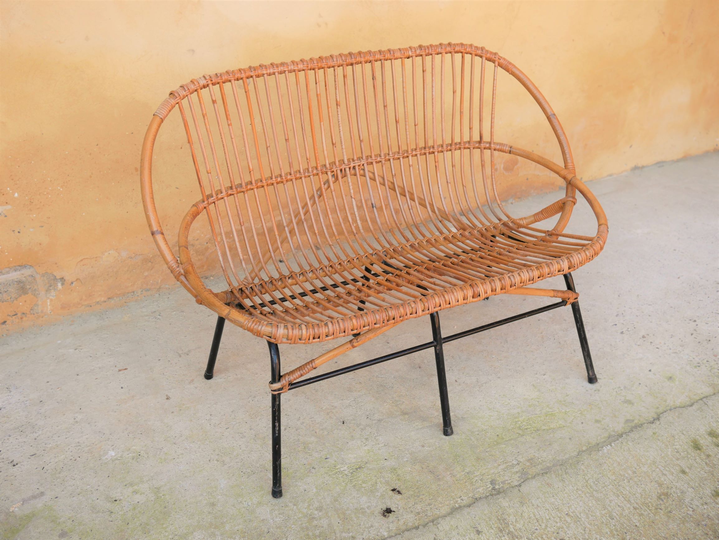 Vintage rattan bench feet metal