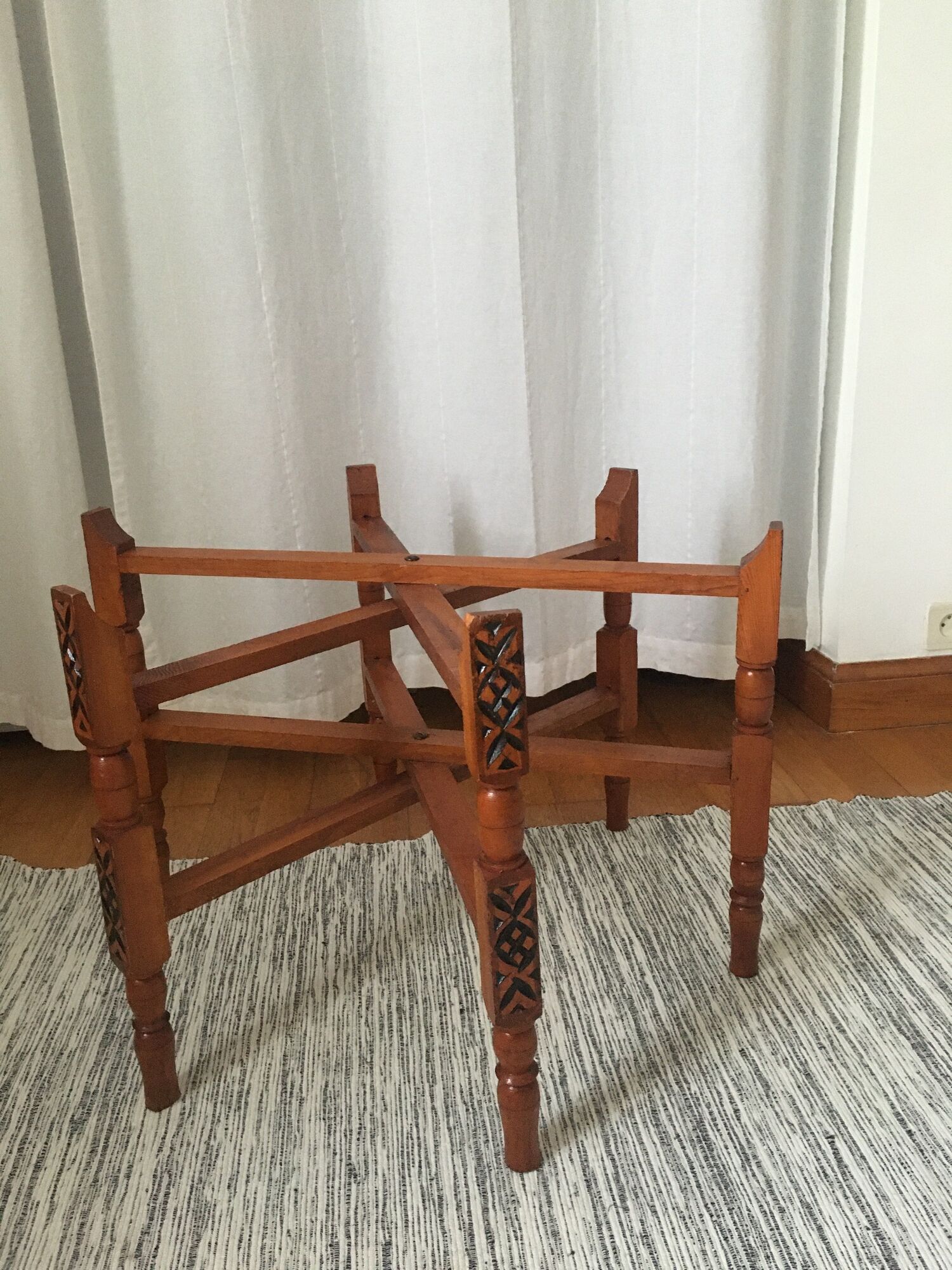 Moroccan aluminum tray on wooden tripod