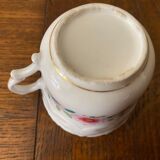 Porcelain cup with chiseled and gilded rim