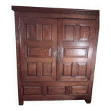 18th-century wardrobe, in walnut, minimalist style.