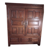 Armoire du XVIIIème siècle, en noyer, style épuré.