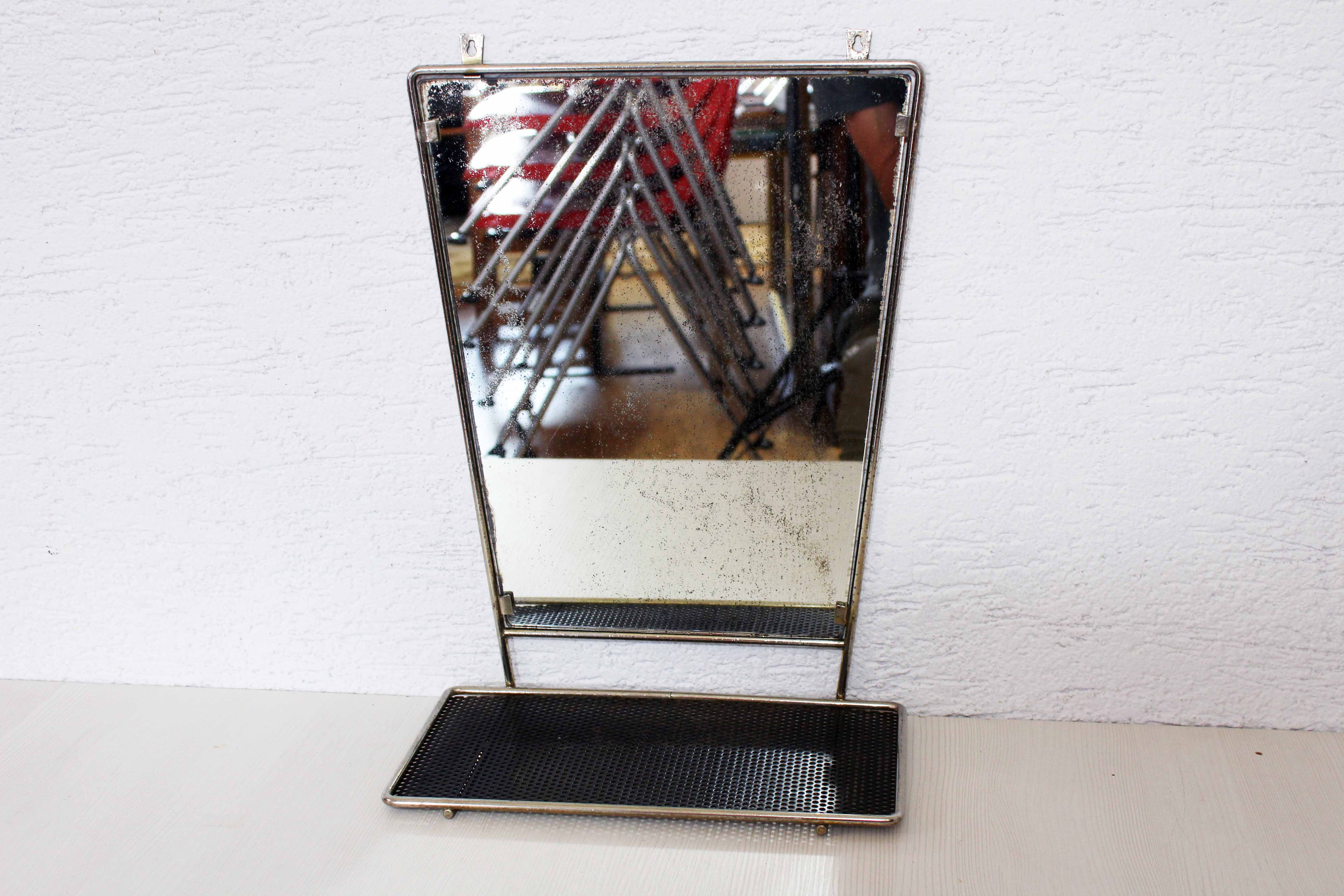 Wall-mounted barber mirror