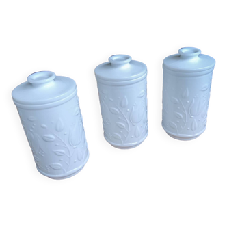 3 apothecary boxes in white opaline