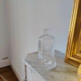 Carafe en verre ciselé