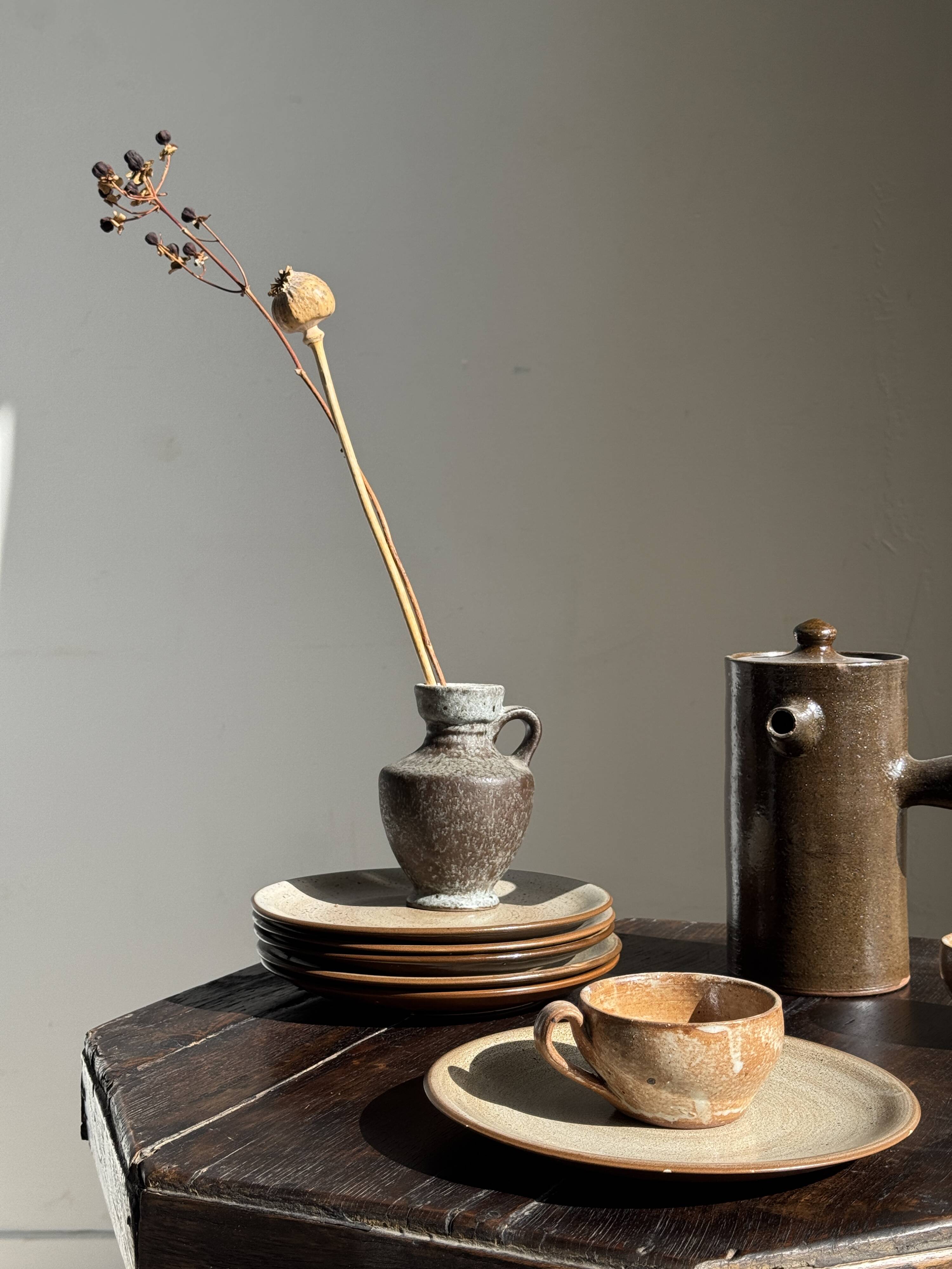 Mini grey stoneware carafe H13 D9