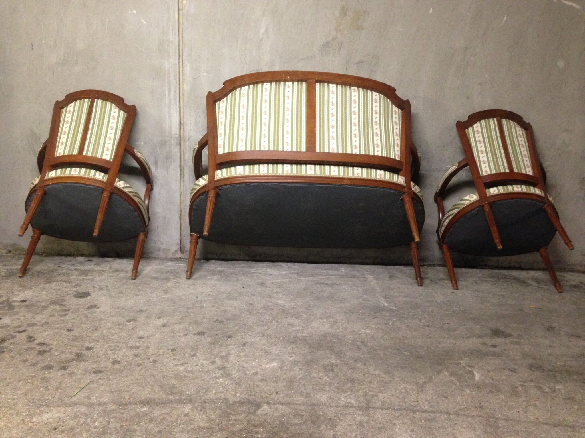 Salon Louis XVI sofa and pair of cabriolets