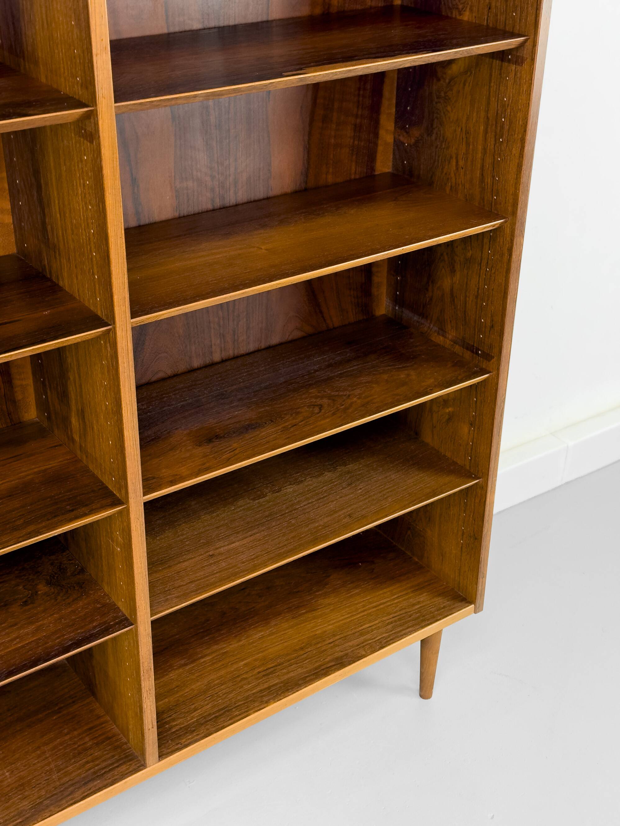 Bibliothèque danoise vintage par Carlo Jensen pour Hundevad & Co., années 1960