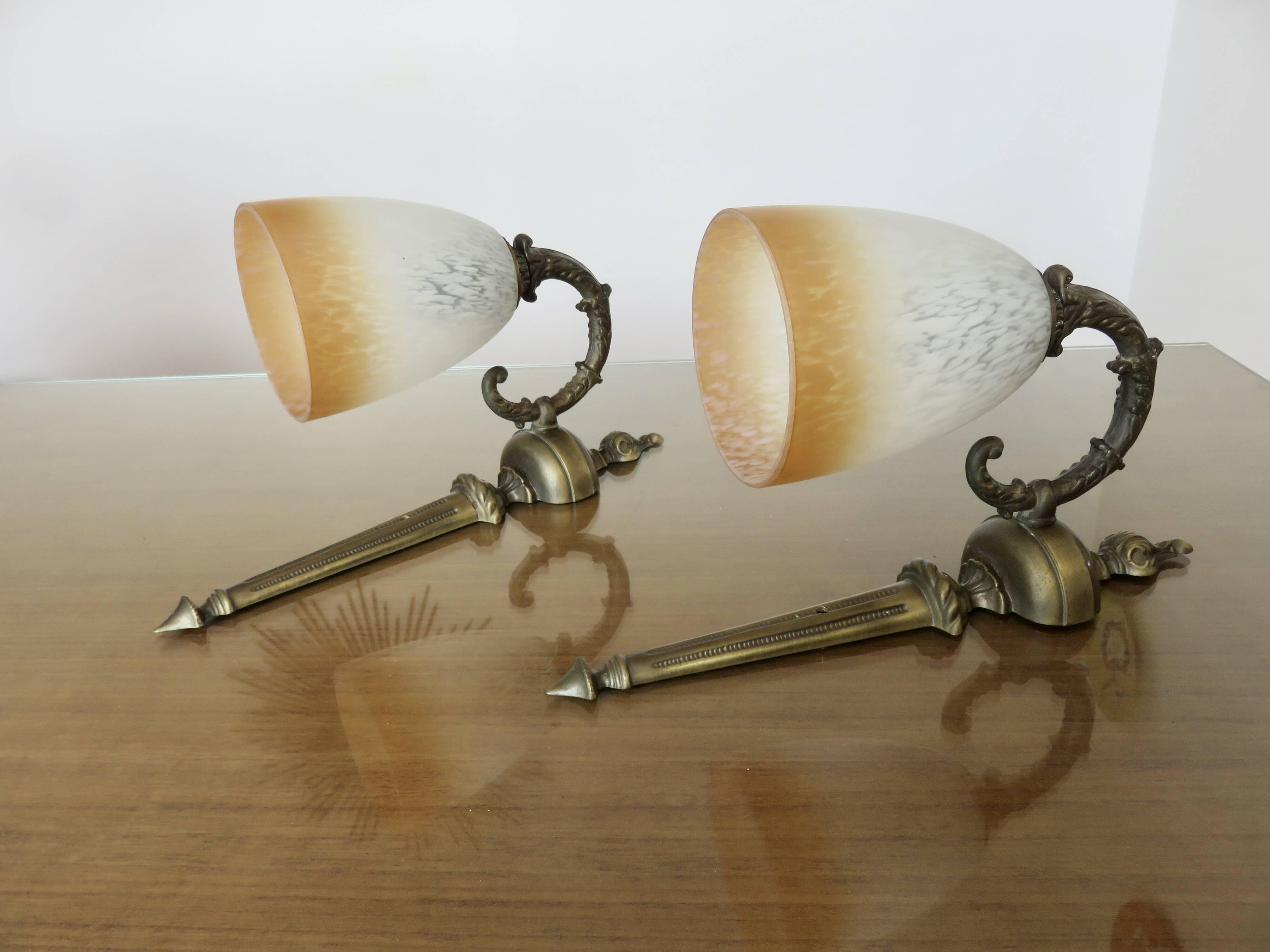 Pair of art deco wall lights in marbled glass and brass