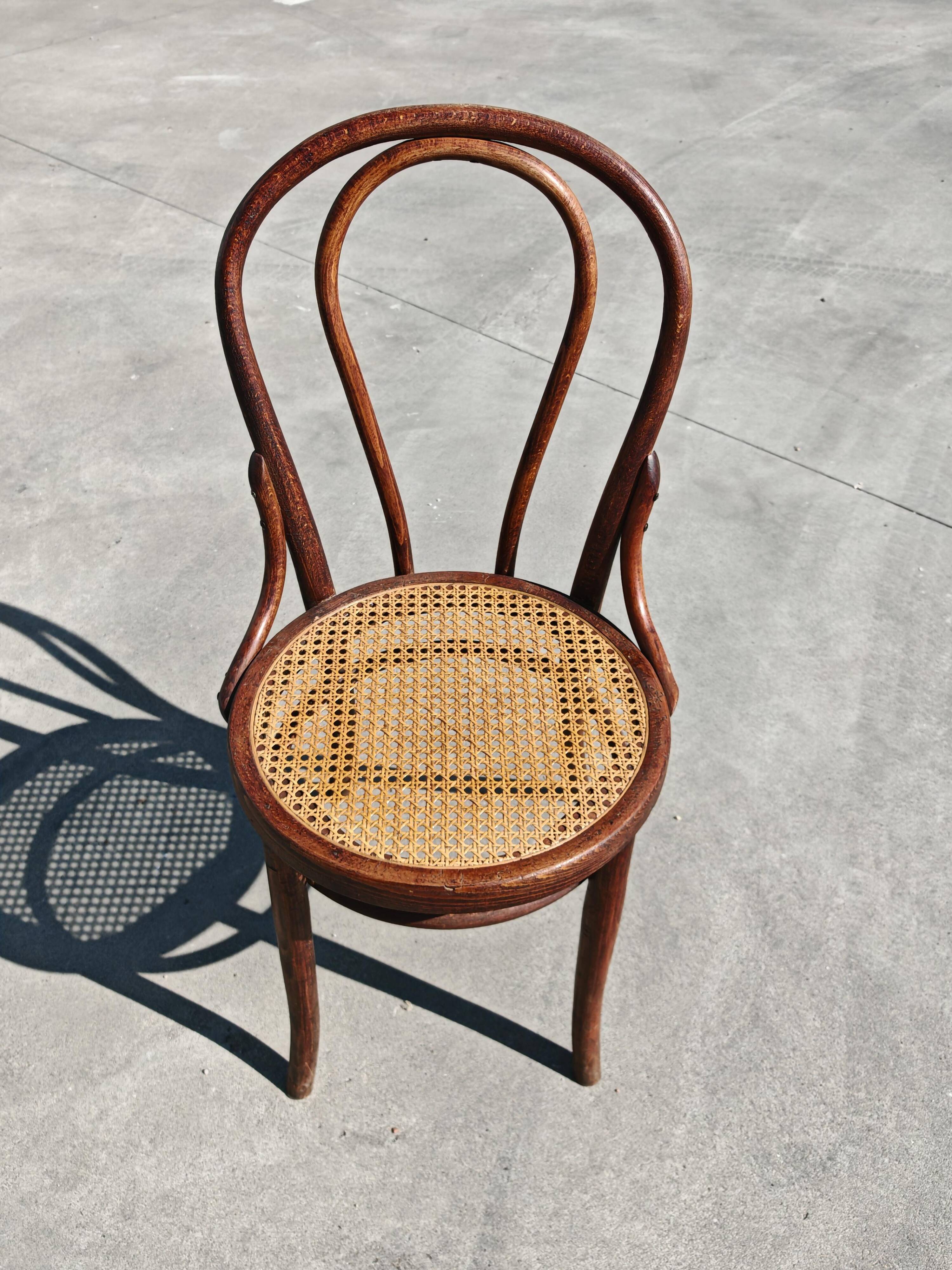 Chaise Bistro Antique J.J. Kohn, années 1920