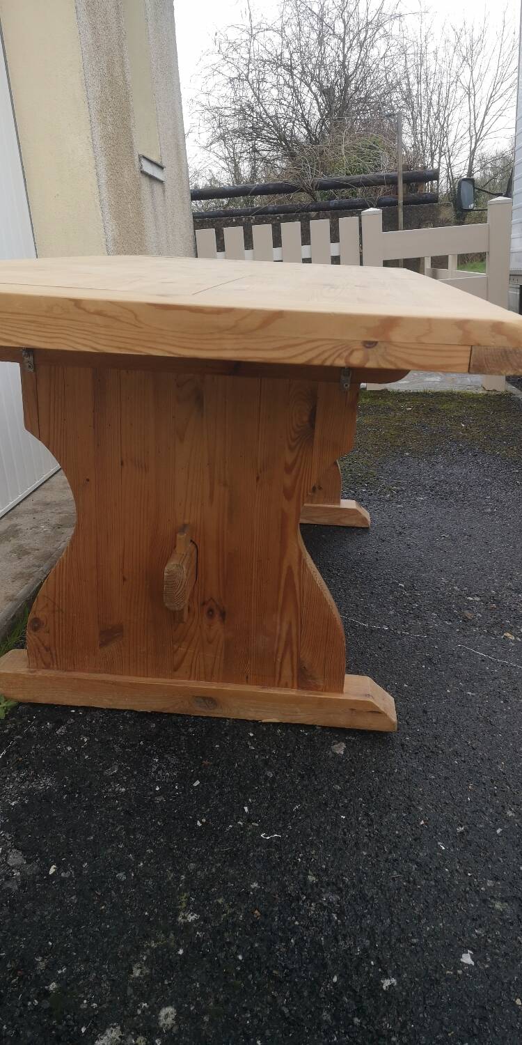 Monastery Farm Table