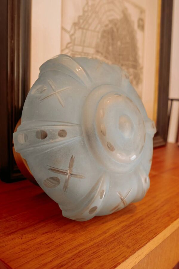 Plafonnier vintage en verre bleu clair avec armature neuve
