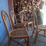 Ensemble de quatre chaises en rotin