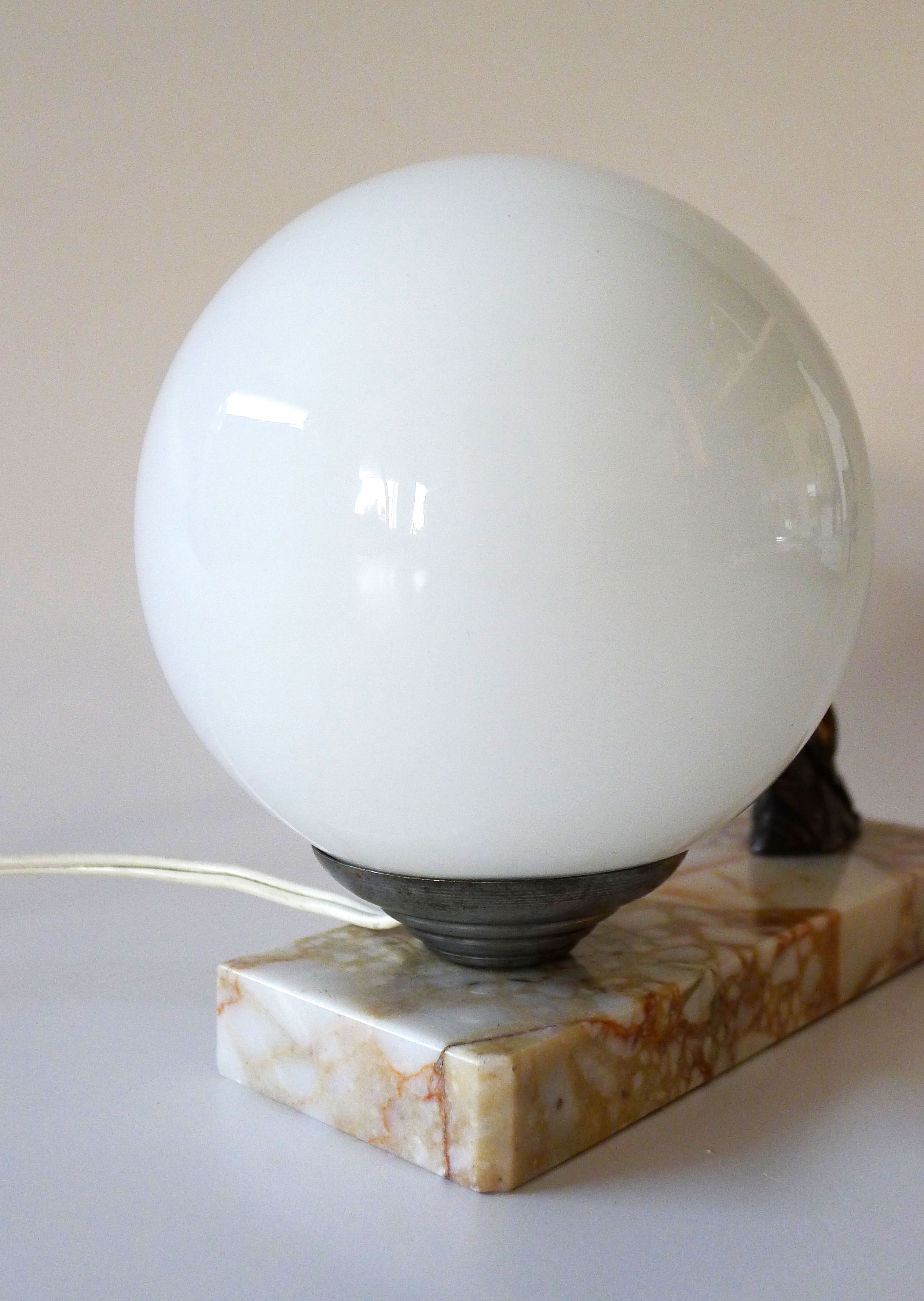 Art Deco lamp opalin globe on marble - gazelle