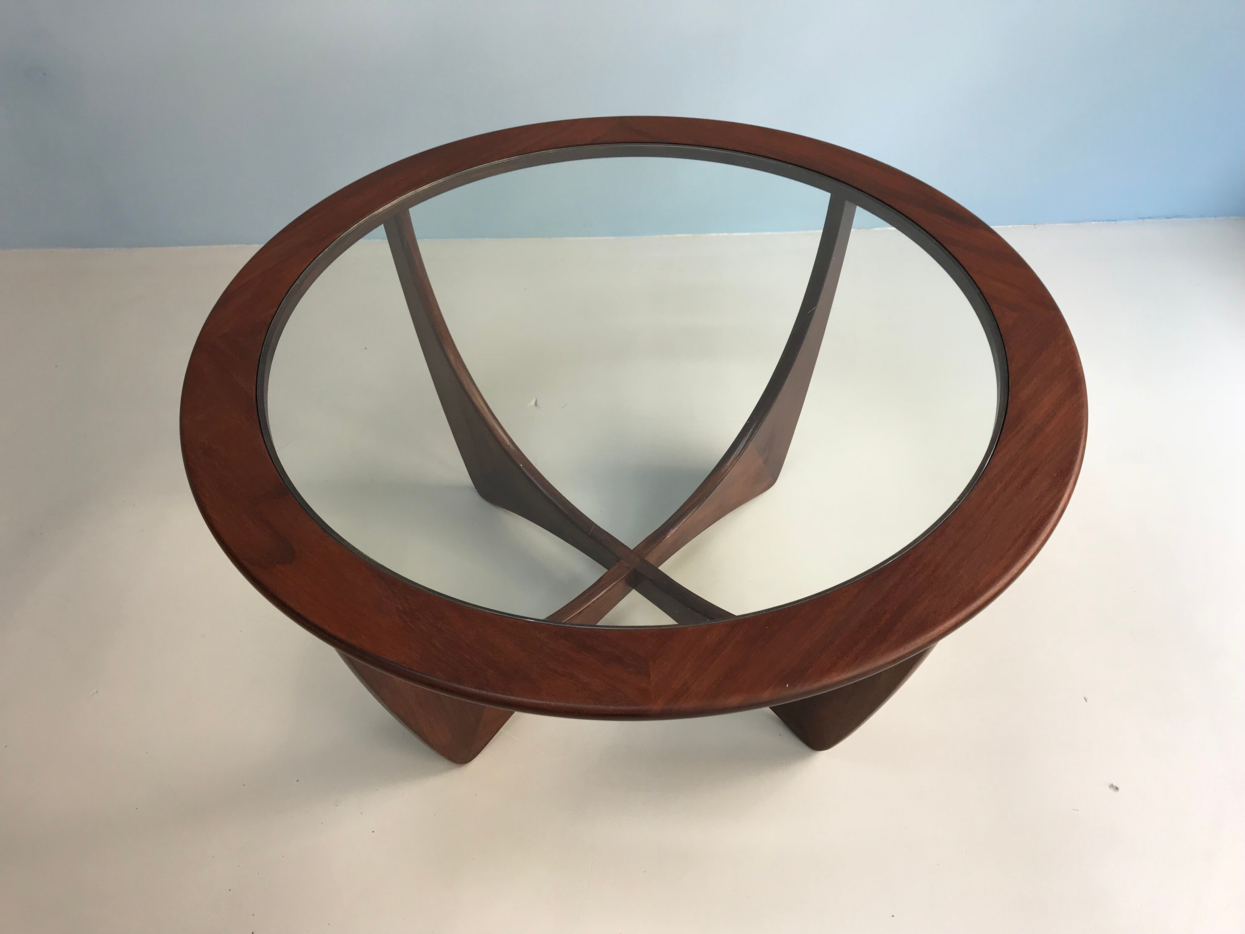 Table basse les G-plan en teck
