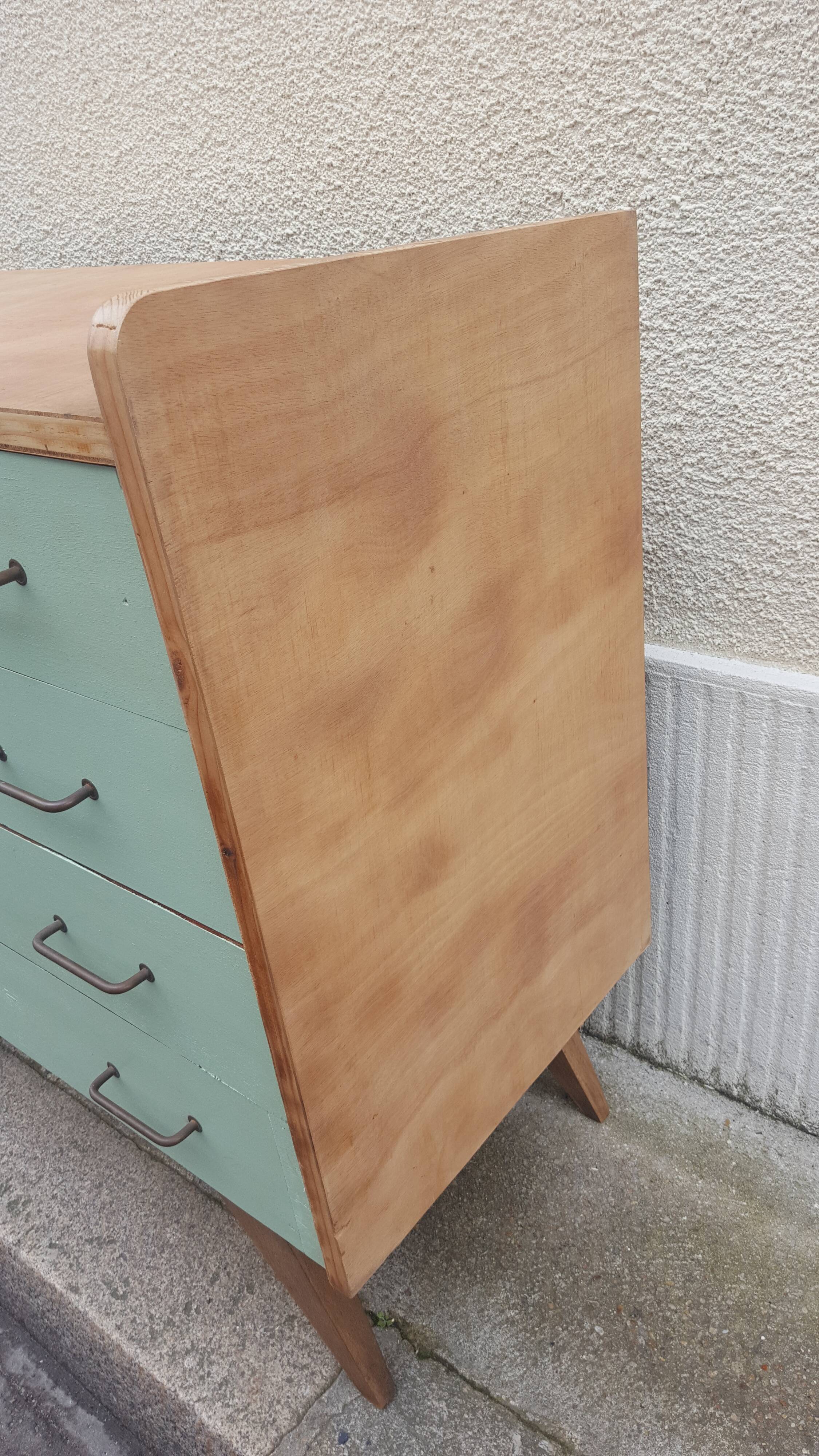 Vintage chest of drawers