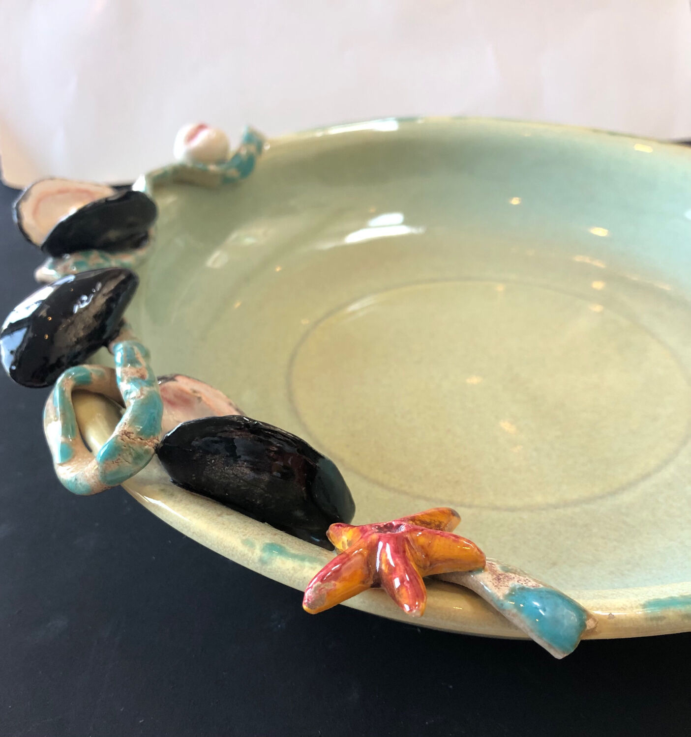 Paris ceramic dish with slip decoration, by Suzy Coste