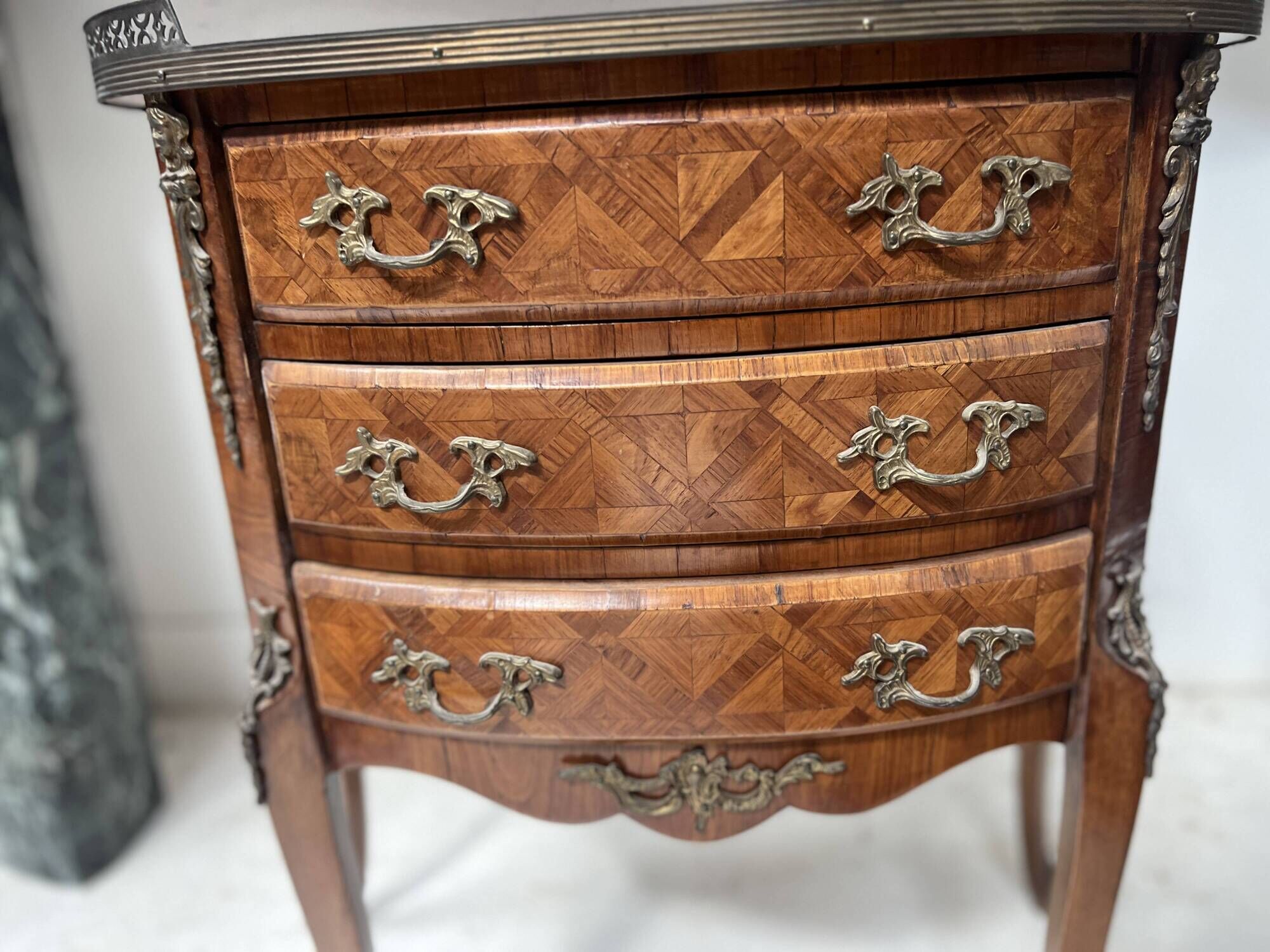 Half-moon commode in Louis XV style with cube marquetry from the 20th century.
